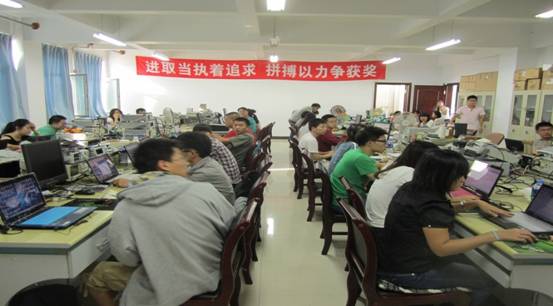 澳门新葡京召开2013年全国大学生电子设计竞赛动员会
