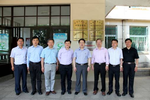 翻译硕士专业学位授权点专项评估专家组来澳门新葡京考察