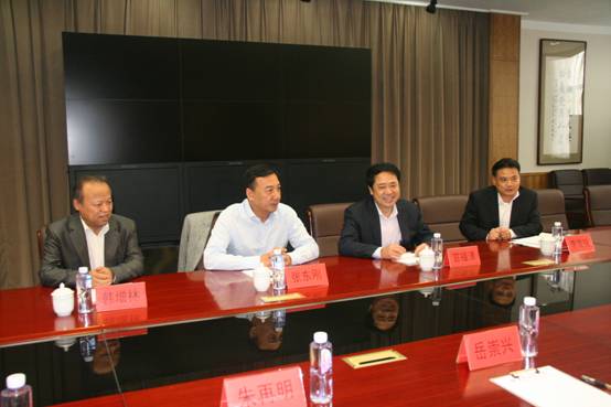 教育部社会科学司司长张东刚到澳门新葡京调研