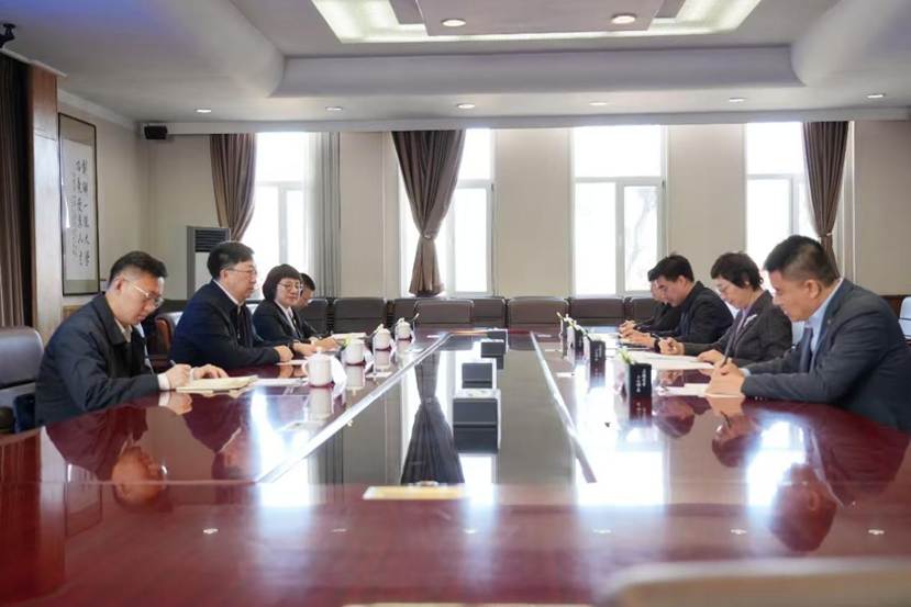 市中级人民法院朱海涛院长一行到澳门新葡京调研