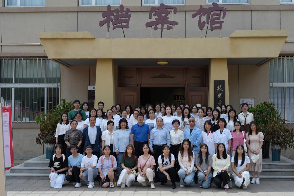 澳门新葡京档案馆举办“6•9”国际档案日宣传活动