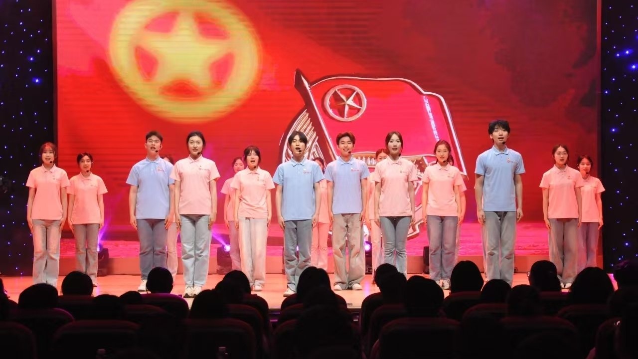 澳门新葡京举行“青春担使命 奋发向未来”2025年五四表彰大会