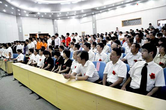 澳门新葡京隆重召开庆祝建党九十一周年暨创先争优活动阶段总结大会